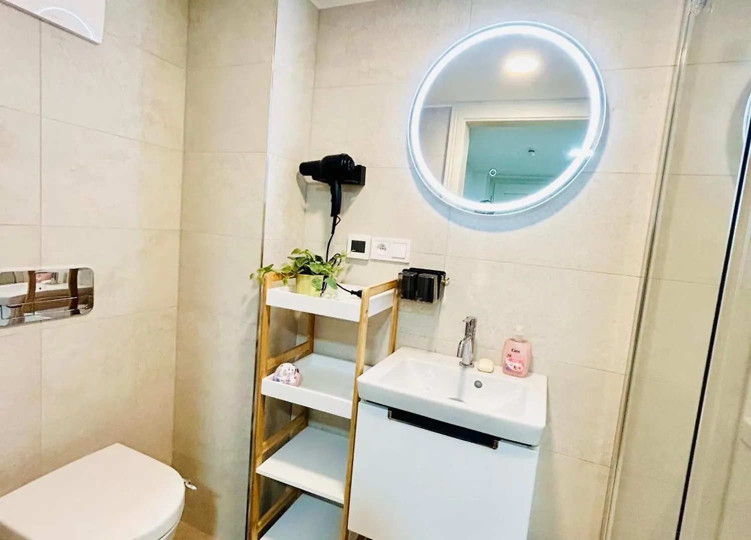 Cozy Design Homestay With Terrace Prága 0*,